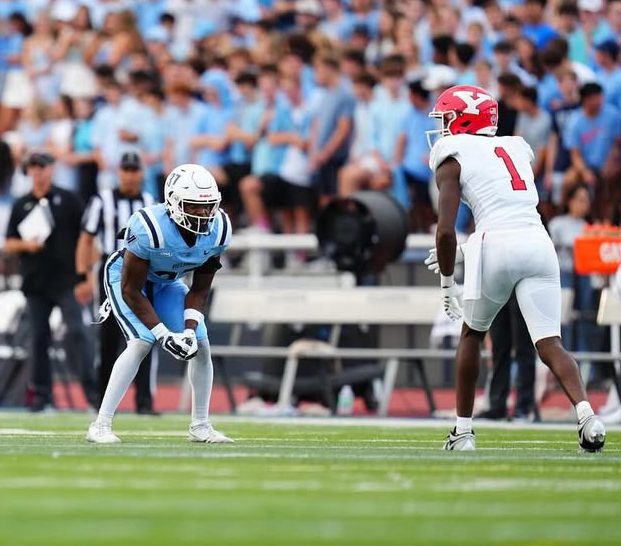 Villanova football cornerback Zahmir Dawud lines up against an opposing wide receiver. Image courtesy of Zahmir Dawud's Instagram account.