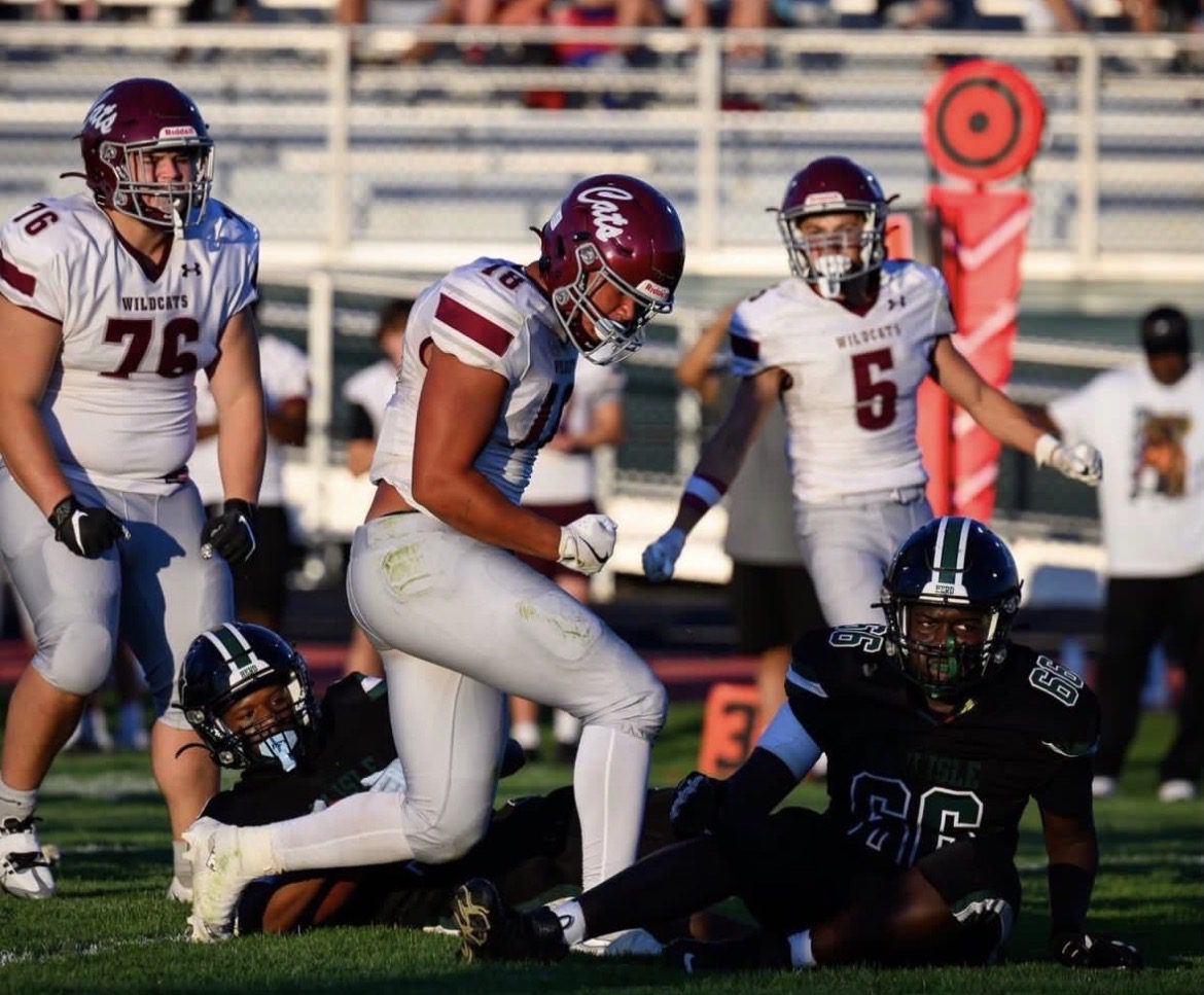 Villanova Football TE/DE commit Drake Dawson. Image courtesy of Drake Dawson's Instagram account.