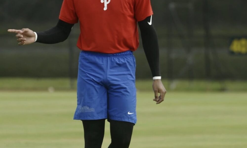 Phillies' top international signee and outfield prospect Francisco Renteria. Image courtesy of Francisco Renteria's Instagram account.