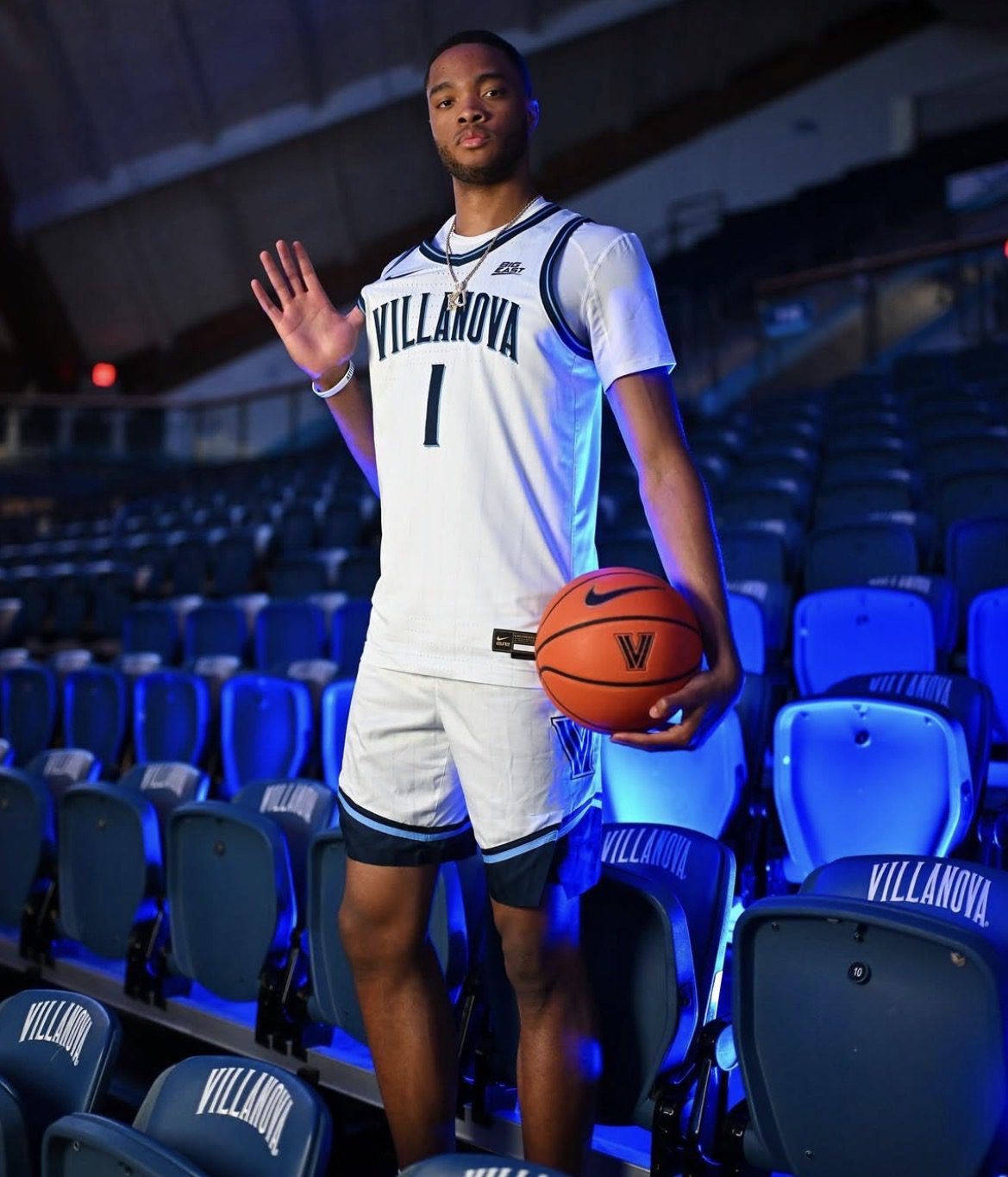 Villanova transfer Kwame Evans Jr. poses for a picture during his official campus visit. Image courtesy of Kwame Evans Jr's Instagram account