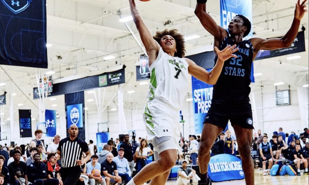 2029 Villanova combo guard recruit Jordan Costley tries for a layup. Image courtesy of uaboysnexthoops' Instagram account