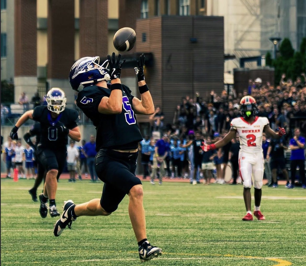 Villanova Football commit Lincoln Shelton hauls in a pass. Image courtesy of Lincoln Shelton's Instagram account.