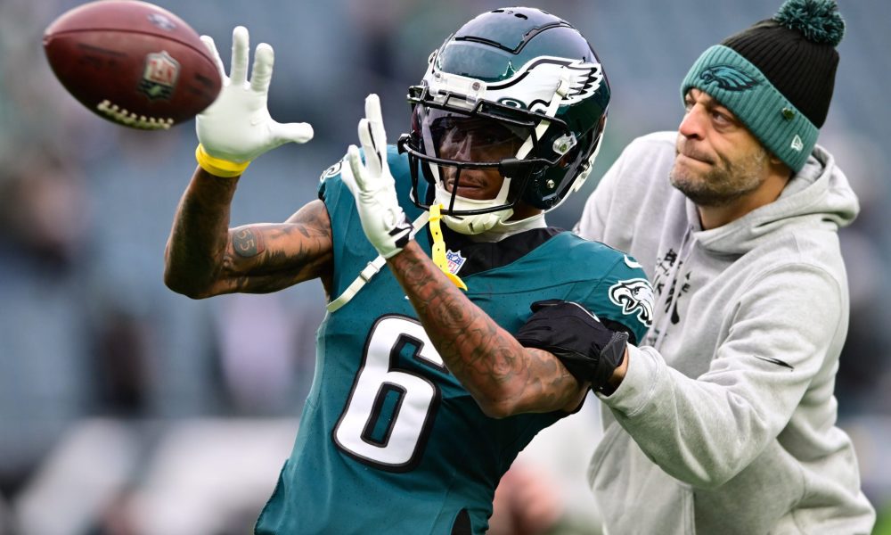 Eagles wide receiver DeVonta Smith participates in warmups. Ed Thompson/Steelers Now