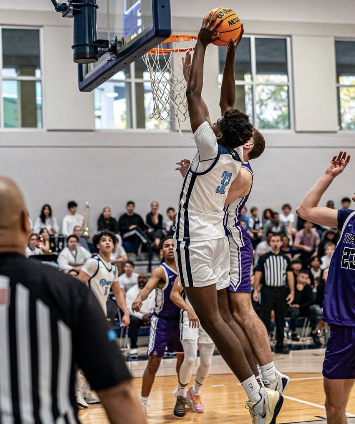 Villanova recruiting target Miles Lowe goes up for a dunk. Image courtesy of Miles Lowe's Instagram account